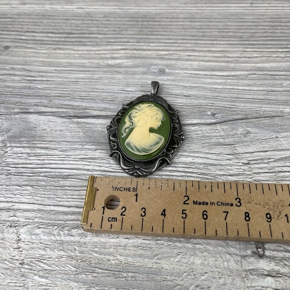 Vintage Silver Tone Green Carved Victorian Cameo Pendant 2.3" - Picture 16 of 16